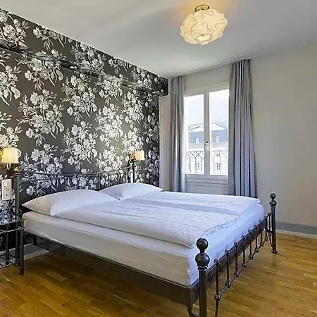 Alplodge Hostel *