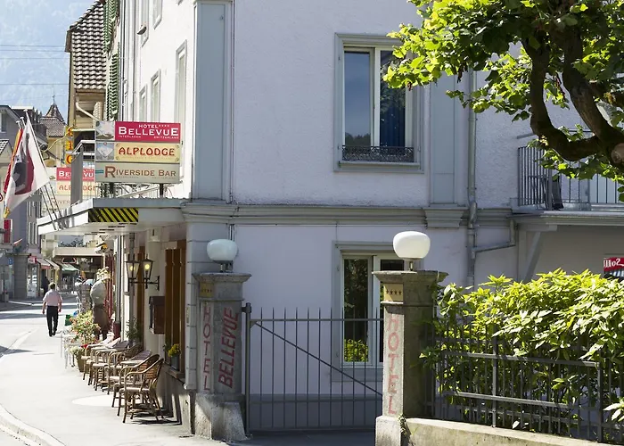 Auberge de jeunesse Alplodge *
