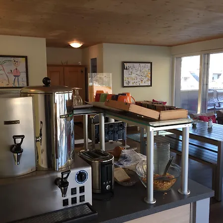 Alplodge Хостел *