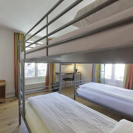 Alplodge Хостел *