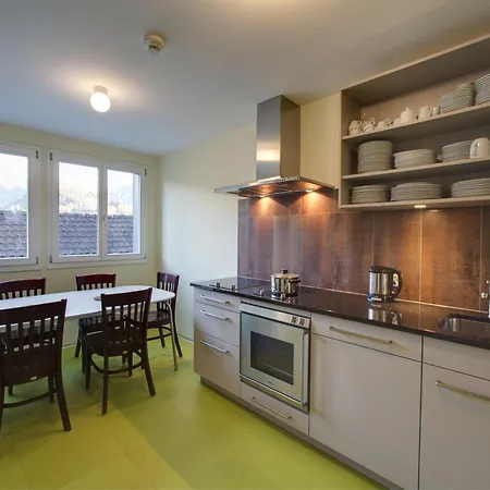 Хостел Alplodge