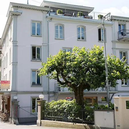 Alplodge Хостел *